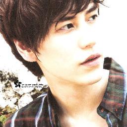 ผมกับเขาเป็นแฝดกันหน่ะ @GaemGyu หึหึหึหึ