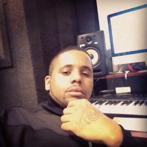 *Taken by @danielledoubleu* Proud #Dad* Producer *Artist* Steady on The Clock Entertainment * FOLLOW me* I'll FOLLOW back!*
