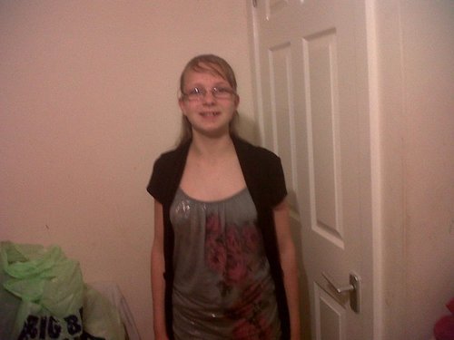 hey my name is blossom andi live with my 6 brothers and 8 sisters and mum and dad and I 3 LOVE ONE DIRECTION SOOO MUCH xxxxx