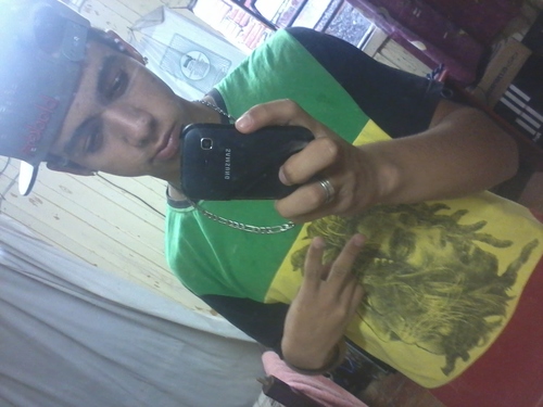 te amo mt MEU AMOR obg por tudo eu nao sei viver sem você minha vida sem você não tem sentido S2

OBS : SE QUALQUER VADIA TENTAR TOMA VOCE DE MIM EU MAATO