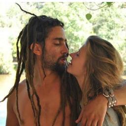 Pra mim você foi presente de Jah, do poderoso Jah, mas veio e foi sem mesmo eu esperar. frases de reggae e outras famosas