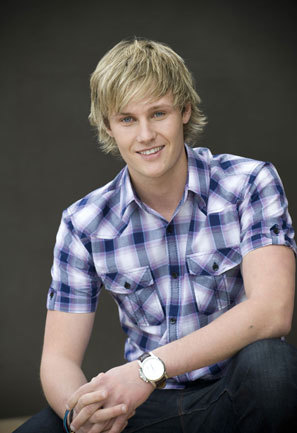 DamonTellsAll's profile picture. Tweeting the sexiest guys on Twitter. 18+ only