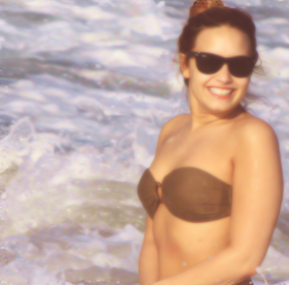My idol is a sex bomb. Look into her brown beautiful eyes and her huge ass. Now you have a crush on her. #LesbianForDemi. header credit: iFredoGomezing ☺