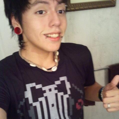 I am Anthony Ramon, The majestic. Fear my pen ;D