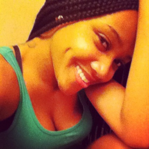 Got_MILF_'s profile picture. RESILIENT 
Instagram= sunkist_sarah