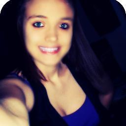 ayy, i'm britany. (: im 17 music is my life.