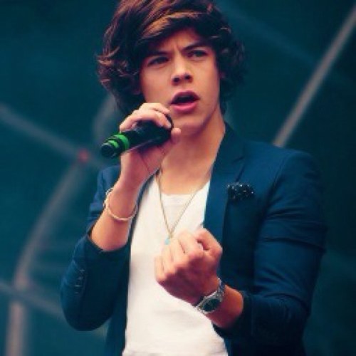 HarrysHero's profile picture. I adore a gorgeous young men with 4 nipples.. I follow back, babes!