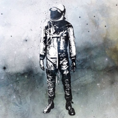 claouds's profile picture. Loneliness in endless space.