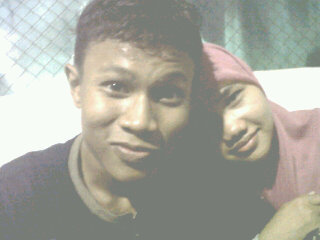 kita ini ttap satu
wlpun hti kita brada dtempat msing-masing ttpi cintaku & cintamu yang  mnyatukannya | In a relationship with @mf_dika 3