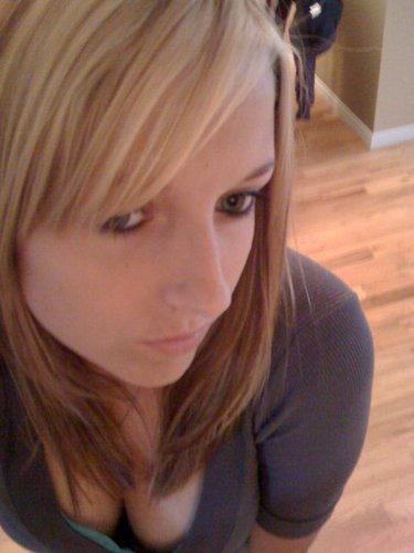 F1 fan. I follow back. My follow button is sexy i'd tap that if i was you!