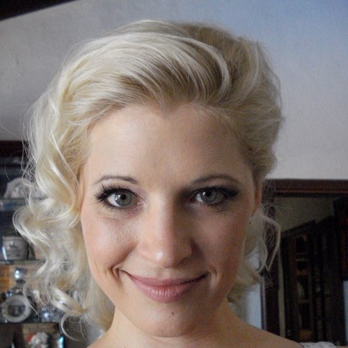 ezmay28's profile picture. 