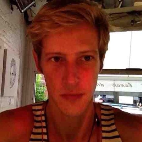 i'm Nolan Ross. I'm a computer nerd and billionaire. |18+| ~rp~