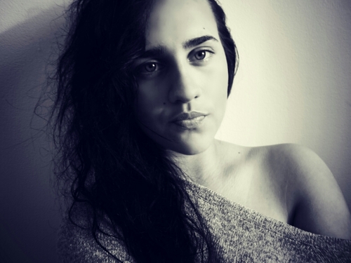 15 years. From Sydney. Music & Art.. Stay calm & Follow me..I Always Follow back..... x