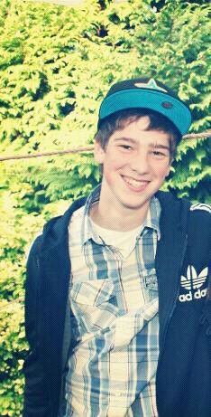 maarten346's profile picture. 16 jaar - 4 Havo - SG Spieringshoek - Vld Holy - wapp vraag maar
- snapchat: maarten346  ~~♪Life Is Too Short To Listen To Bad Music♪®~~