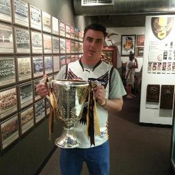 Hawthorn footy club in the afl is my passion along with horse racing and betting. Love to party and have a beer or 20 with mates. Also love playing poker. NBA