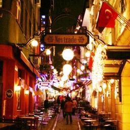 Nevizade Sokağının Resmi Hesabıdır.