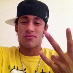 In L❤ve for @Njr92
In L❤ve to crown ♔
In L❤ve to music ♪ ♫