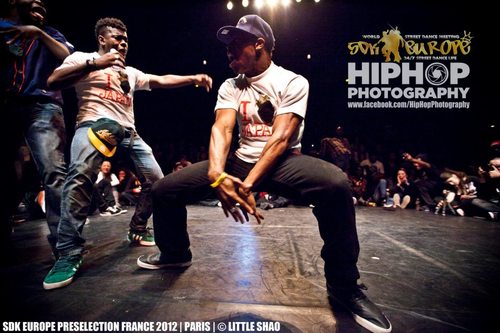 primefam's profile picture. An original dancers crew who mix Krump and beat-box to offer a cyber-punk universe. #Cyborg #Wolf #CJM'S #JDesty #Dypsy #Meije