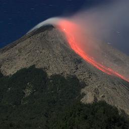 Tweet informasi tentang aktivitas vulkanik di dunia
