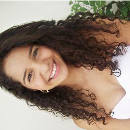 Aquariana,Distraída, Brincalhona, Bagunceira, Irônica, Sonhadora, Música, Internet, #Deus, Amigos, Família, Antipatia ou Não! #follow?