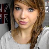 Salut les fille si vous aussi vous adorer EnjoyPhoenix et que voous regarder toute ces vidéos suivez moi !