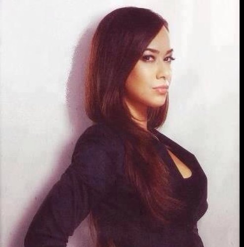 Was RAW GM/ WWE'S frendly neighborhood Geek Goddess/Called by the name Crazy Chick for some odd reason/ Fits in most carry-on-luggage