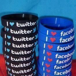 Pretty'=))
Loving':*
Responsible/
  Follow Back':))