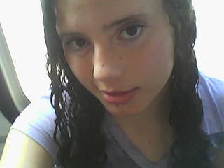 SOU diferente,divertida,dedicada e realista!e fã de musica,maluca por justin bieber,100%corinthiana...e mais ainda SOLTEIRA...Beliebes me seguem...amo fa do JB