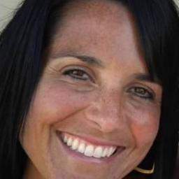 Helping Busy Moms achieve their fitness and healthy lifestyle goals: I am a 45 y/o mother of 4, Certified Nutritionist Personal Trainer and Spinning Instructor