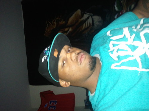 gucci2time1989's profile picture. 26 Nd handle my business like a man pose. I don't do this I do this for my son. #leogang#fatherhood#cvb