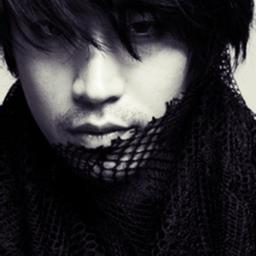 Shinhwa rapper & leader Eric Mun (justbot)