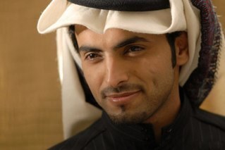 شاعر ليس إلا - الامارات افديك بروحي