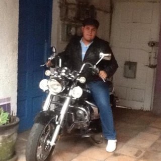 Familia mi Motor.
Reír mi Fuerza.
Amigos mi Fe.
Yo la esperanza de ser...