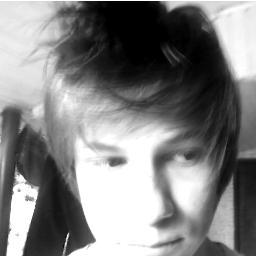 dono do twitter @WillianDapper , Libriano, Musica, 15 anos, Amo meus amigos ! , Irmão da @_thaliasullivan , follow me ?