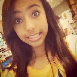 A Priiincesinha que não Nasceeu
Para ficar preza no casteelo, Maaiss Sim para
Enfrentar A realidade Com a Cabeça Eguiida ~ ♥
Me segue amore!