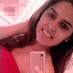 Solteira, 18 anos, extrovertida enfim me conheça e se surpreenda !