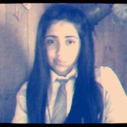Holaa..!  Tengo 13 años ,  soy de Chile :D
 Me Gusta  Justiin Bieber-  One Direction-  Matt Hunter 3 
Siigueme  & Te Sigo ..!