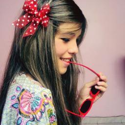 A verdade é que todas as pessoas tem sentimentos , a diferença é que algumas demonstram e outras não.