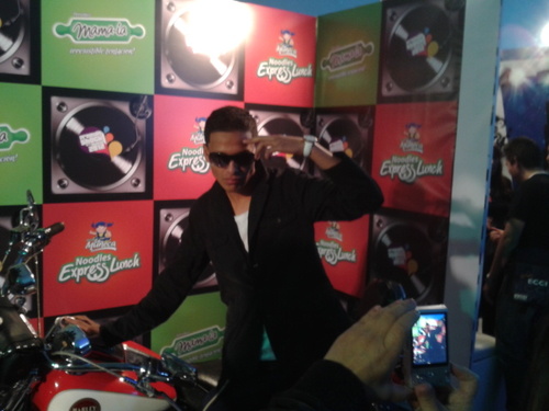 Con talento y sencillez vamos pa' lante.                    Contacto: Carolina Rodriguez 3144834145 BB Pin 22498297