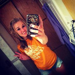 Brooklyn Paige Robertson!
♥SoftBall♥ 15 years young(:
North Laurel High! #FreshManSwag #TeamOneDirection