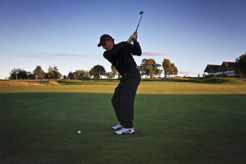 Business owner in the Canadian golf industry. Plays to an 8 handicap. Family and loyalty above all else. And Go Leafs Go!