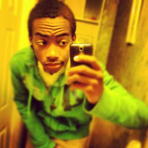 i follow back add me on facebook to shemoanjuan           hmu on ig to doublekup5nmolly
