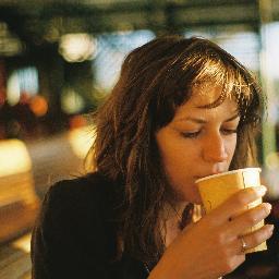 Illustrator, graphic designer, tea drinker, big-eyed monster.