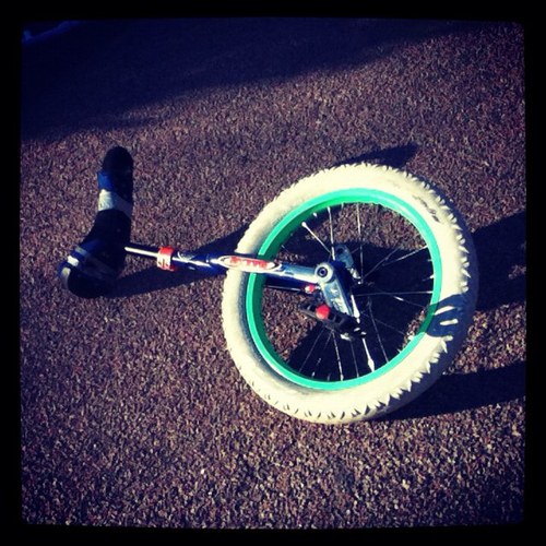 Uniproblems's profile picture. the issues that come with unicycling. we follow back. any questions reguarding unicycles hit us up!