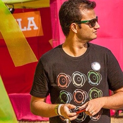 INSEAD Class of '13D | gourmand extraordinaire | shawarma aficionado | music photographer