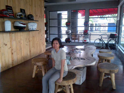 Gembala di Elisa ministry Baliwerti + Pakuwon city & HPRF - Sidoarjo. Istri dr suami tercinta Ps. Novi.Buyung, S th