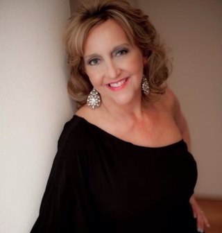 Follower and loves my Lord and Savior- Jesus Christ.... Blessed with amazing family and friends!!!! Loves life!!!!! But looking so forward to heaven!!!!!