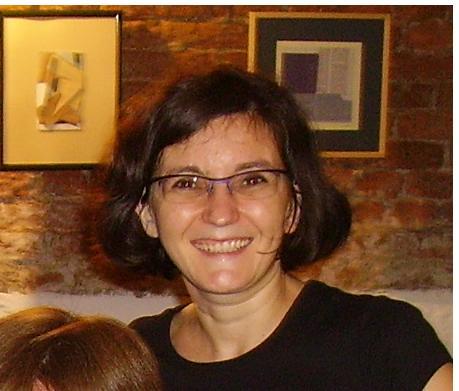 Giornalista a @inBlu2000it, dove
conduce il programma #ChiesaeComunità. Sogna un mondo senza confini e un'umanità unita e finalmente in pace
