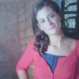 Periodista y feliz madre de una niña preciosa.No queda otra: Sonríe a la vida a pesar de los reveses.