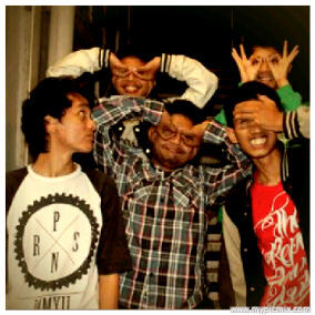 handsofmighty's profile picture. A New Wave Easycore Members: @matbulaga @hanifOFMIGHTY @robimaulanaa @FachrieAbdillah @dwikykyky | CP : 0899-0642-219 pin 231C0D6B